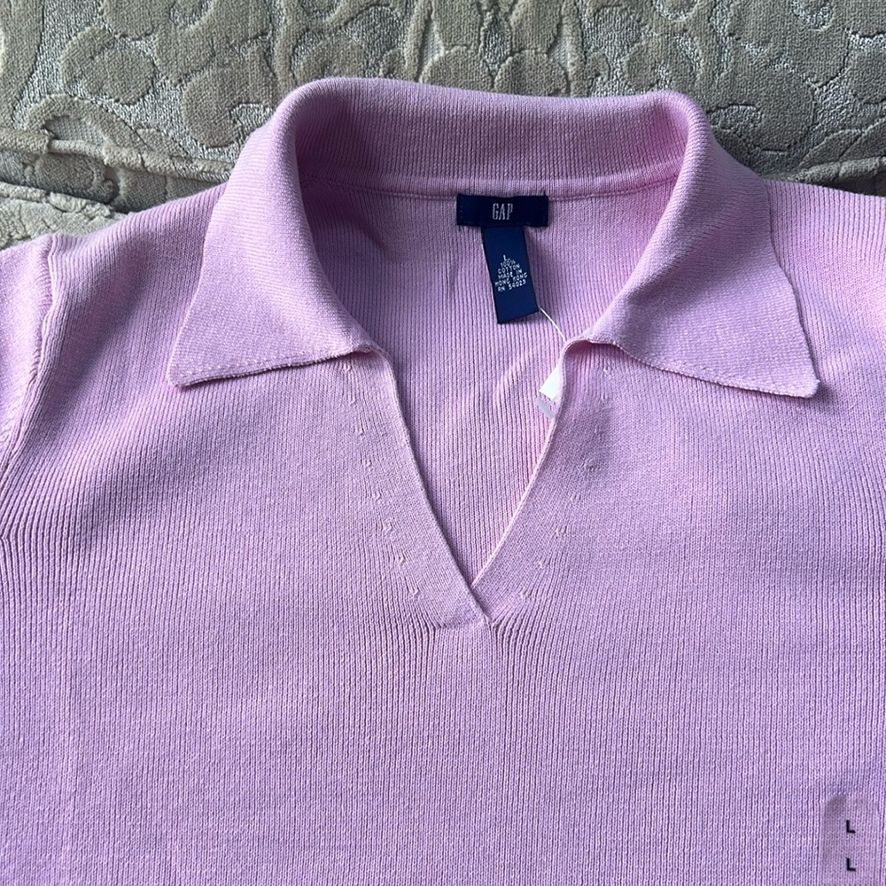 Gap pink top